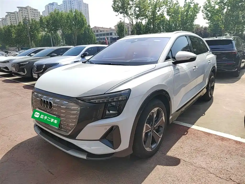 Audi Q5 e-tron 2024