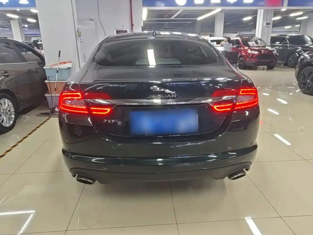 Jaguar XF — миниатюра 6