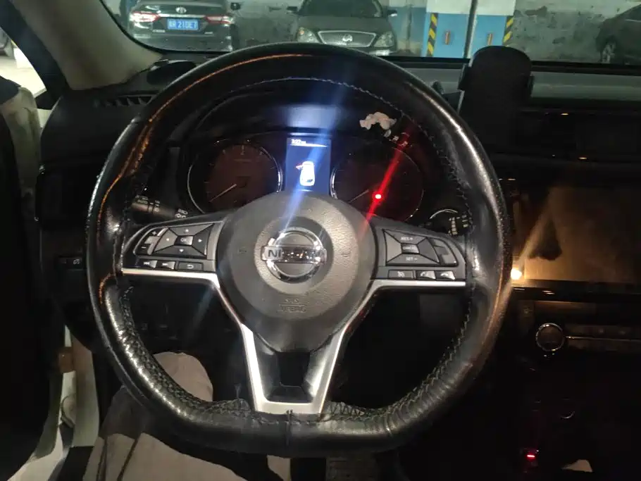 Nissan X-Trail — миниатюра 15