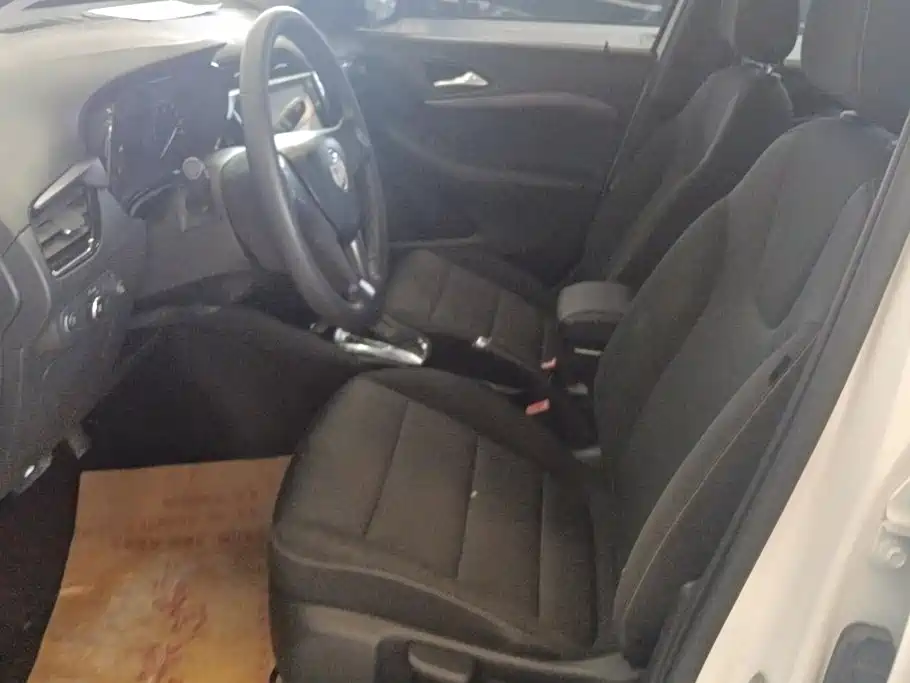 Buick Excelle — миниатюра 9