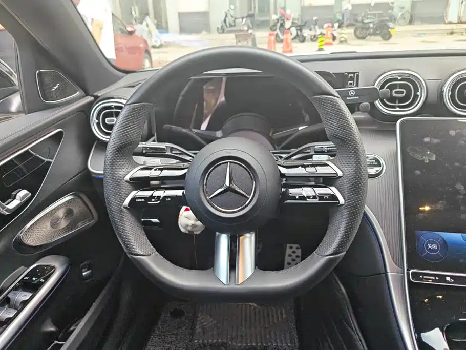 Mercedes-Benz C-Class — миниатюра 15