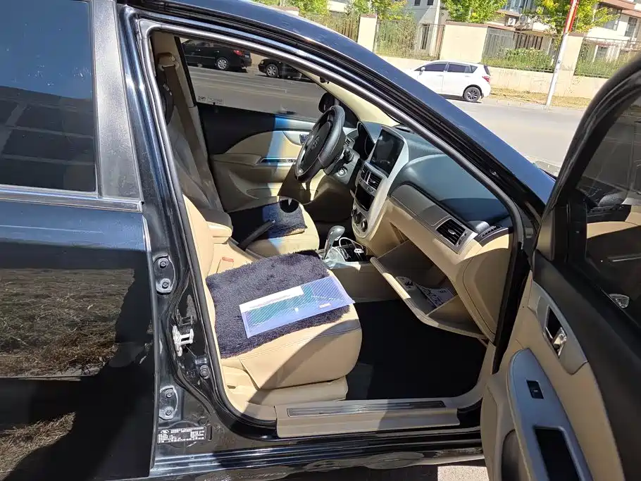Buick Excelle — миниатюра 8