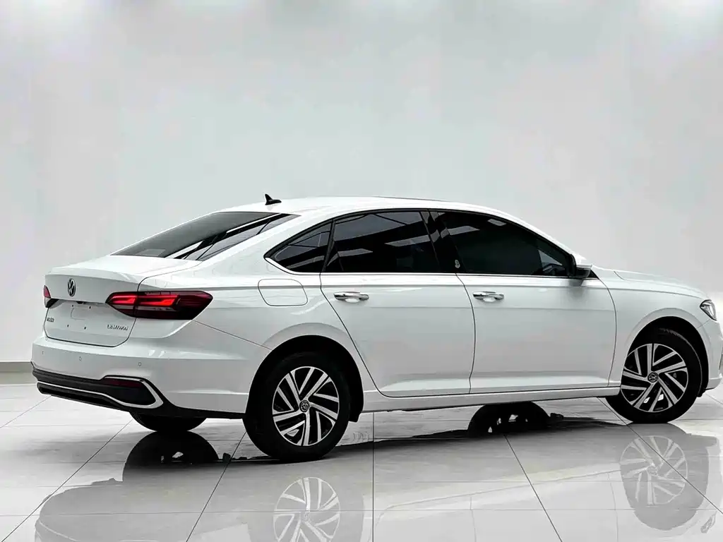 Volkswagen Lavida — миниатюра 6
