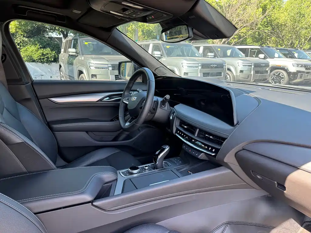 Cadillac CT5 — миниатюра 17