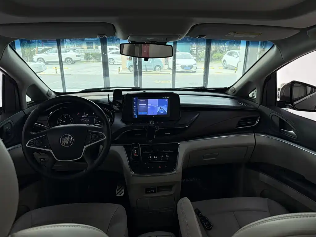 Buick GL8 — миниатюра 6