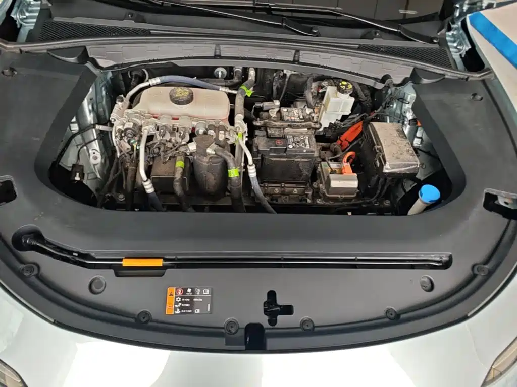 Roewe D6 — миниатюра 20