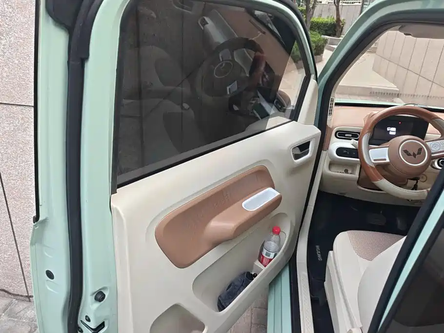 Wuling MINIEV — миниатюра 7