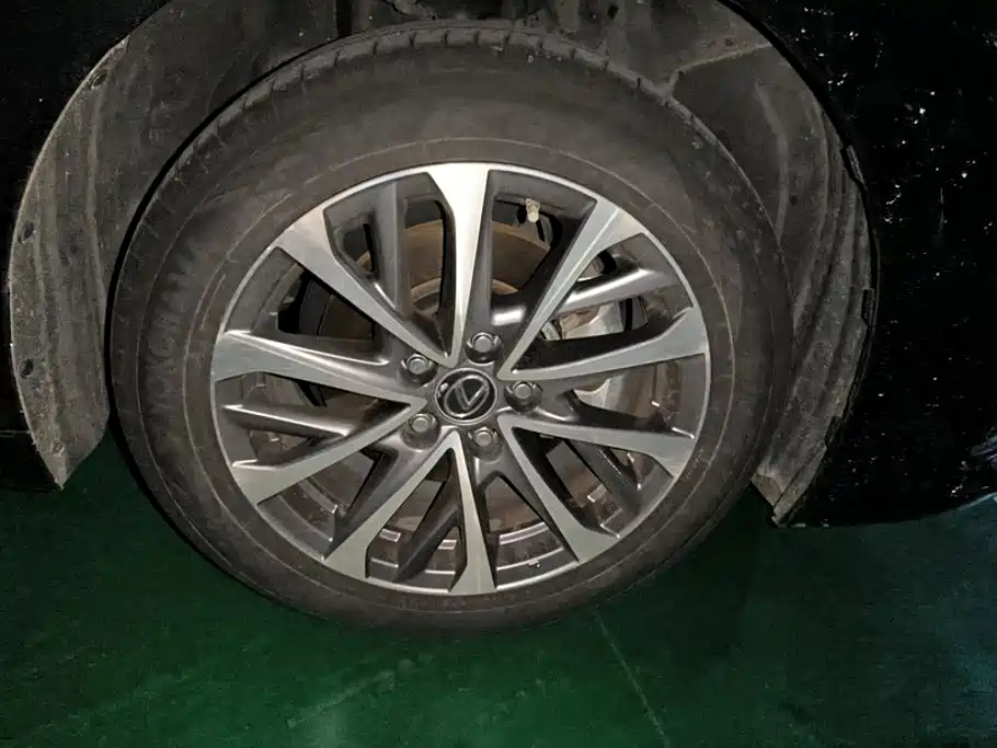 Lexus ES — миниатюра 6