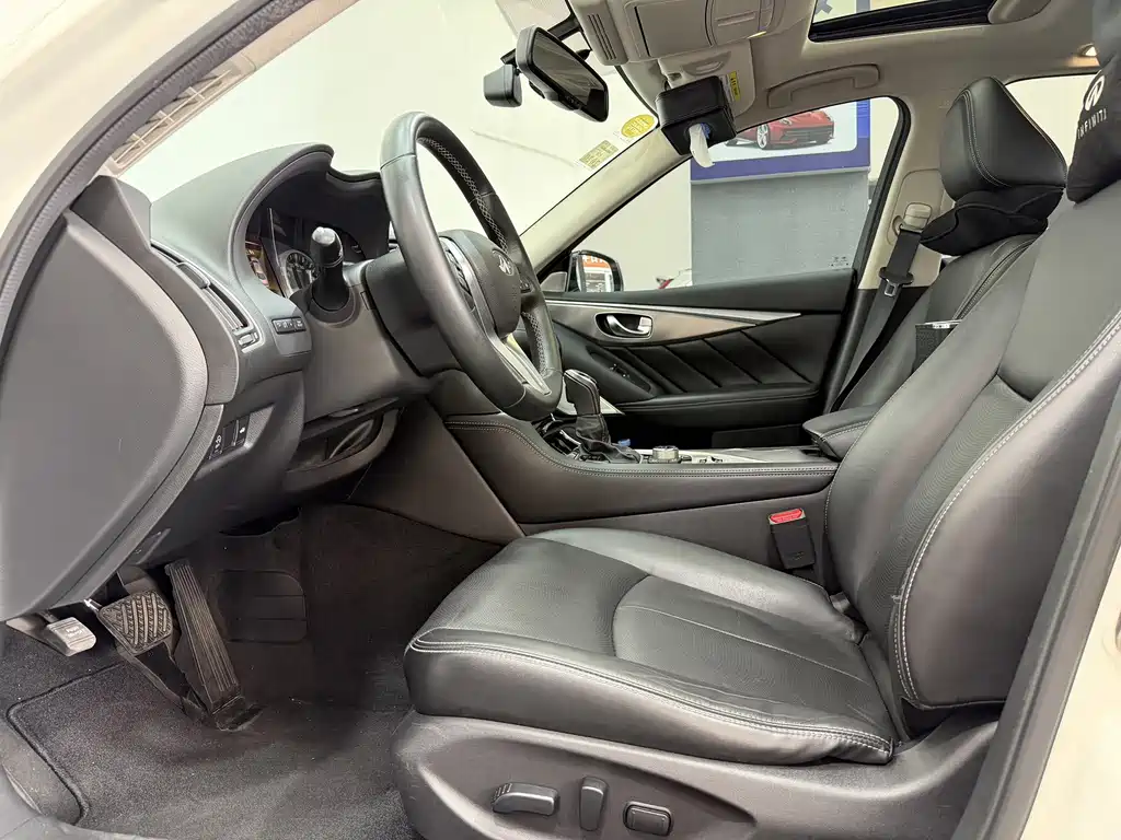 Infiniti Q50L — миниатюра 4