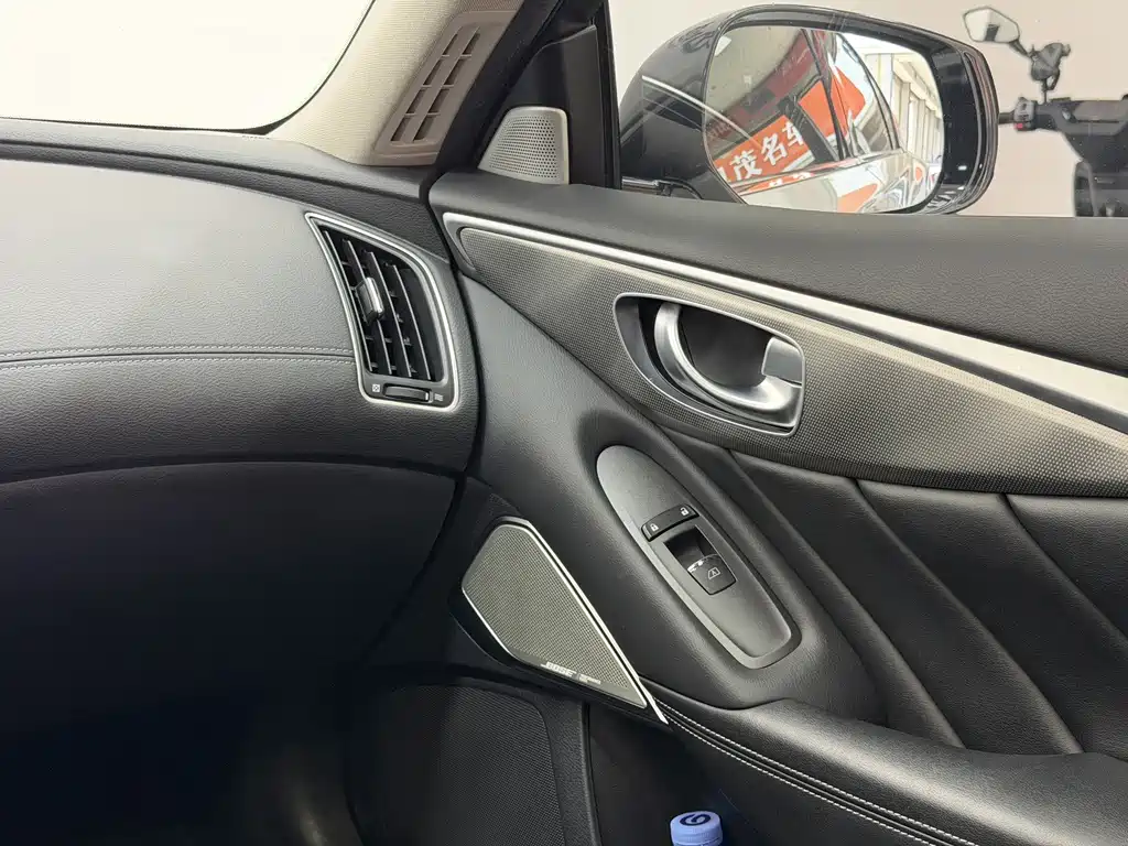 Infiniti Q50L — миниатюра 12