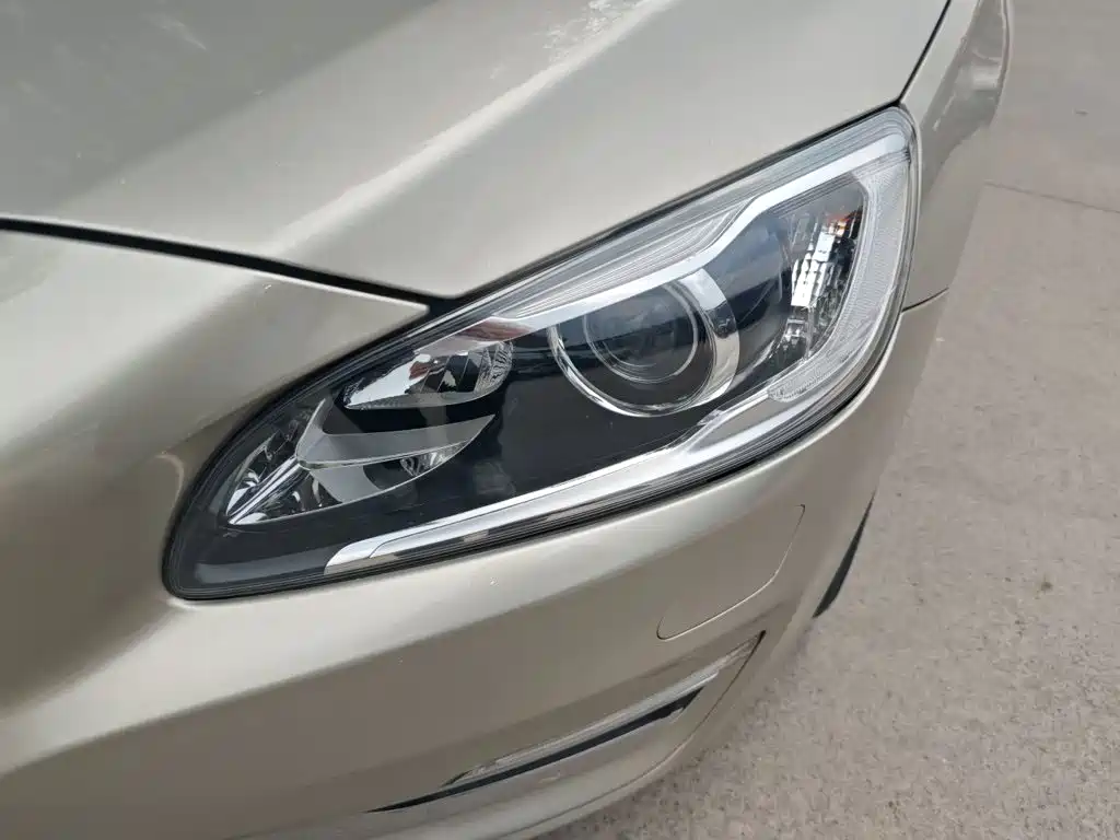 Volvo S60 — миниатюра 17
