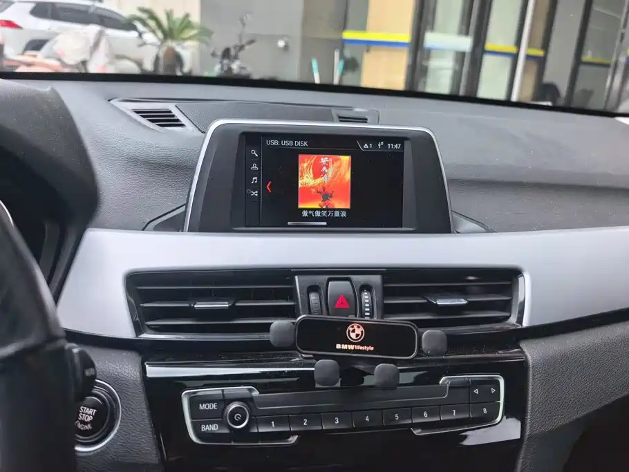 BMW X1 — миниатюра 13
