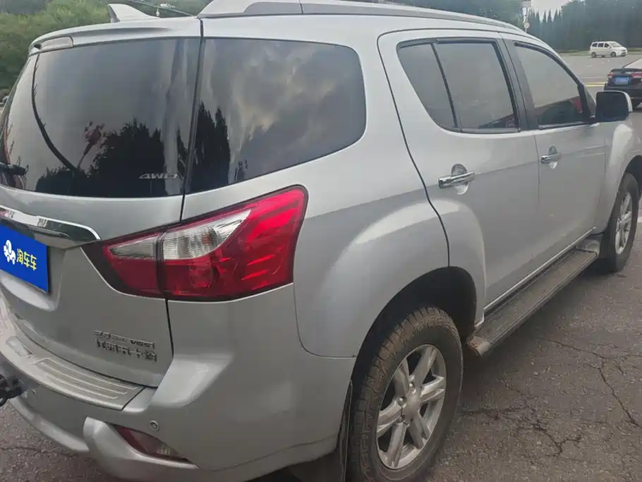 Isuzu MU-X — миниатюра 3