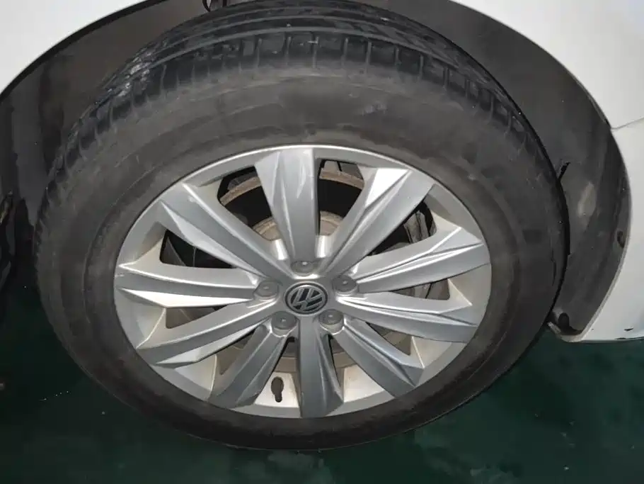 Volkswagen Bora — миниатюра 6