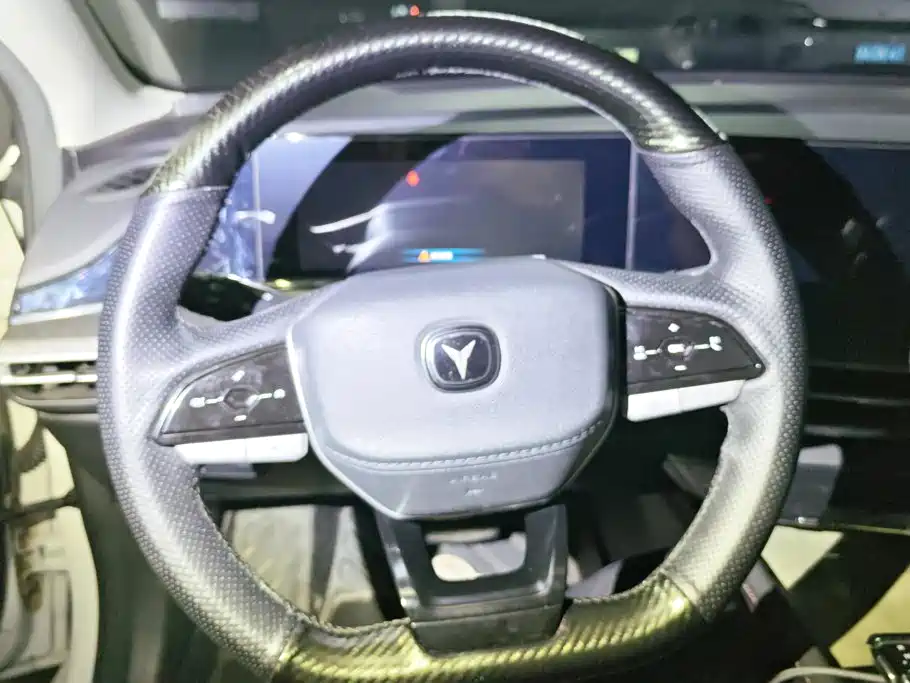 Changan Eado — миниатюра 15