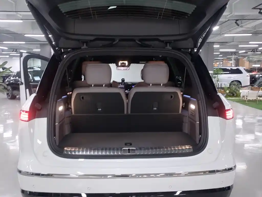 NIO ES8 2026 мест Executive Luxury
