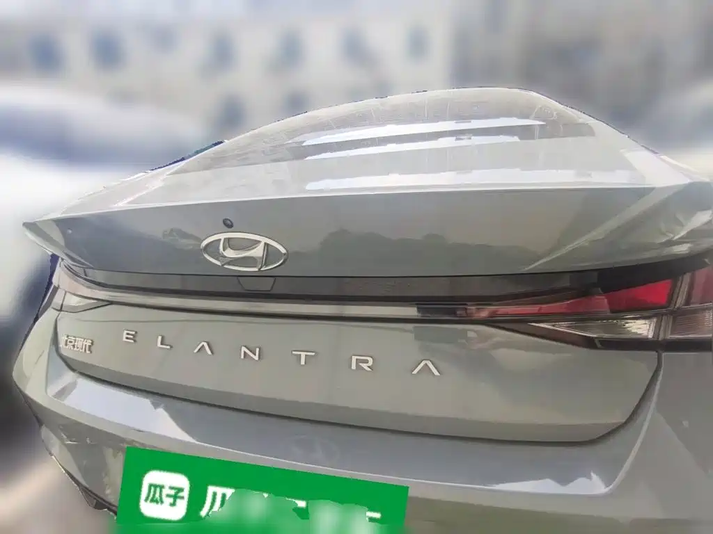 Hyundai Elantra — миниатюра 3