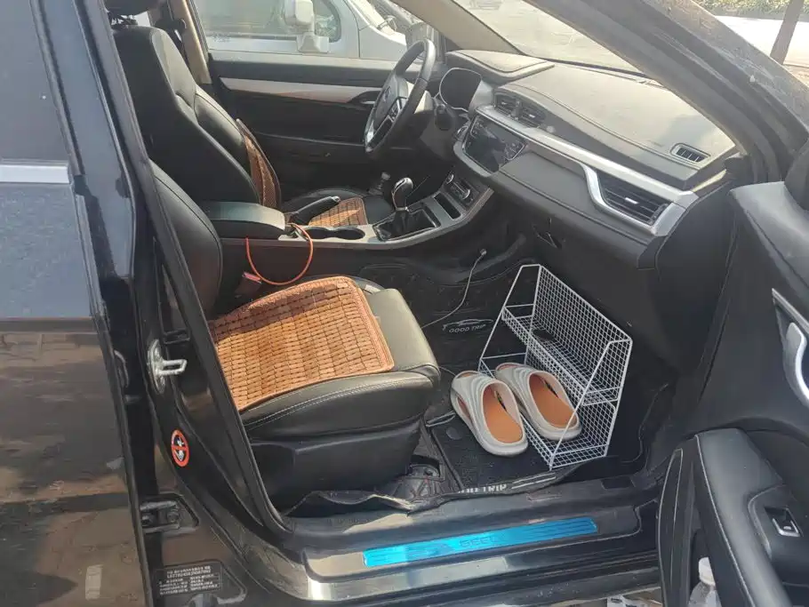 Geely Emgrand — миниатюра 8