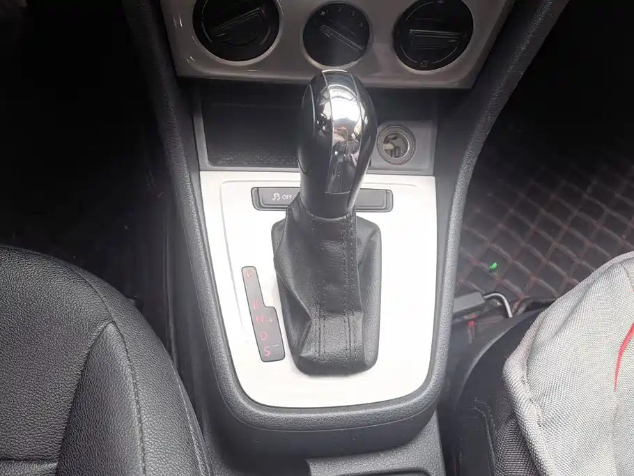 Volkswagen Lavida — миниатюра 15