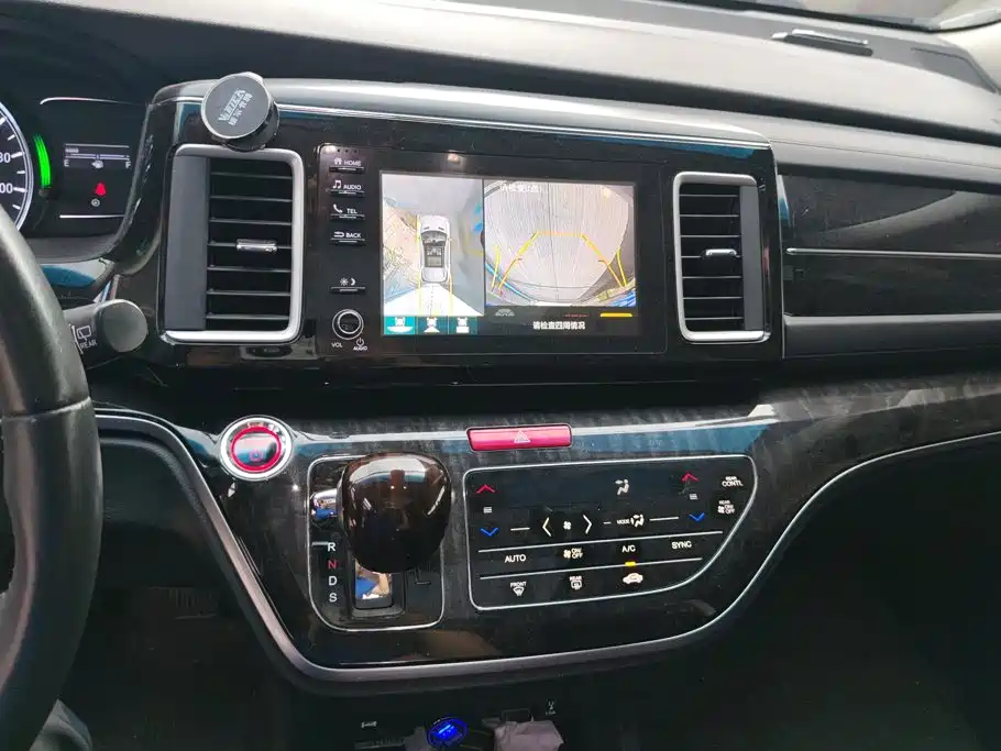 Honda Elysion — миниатюра 13