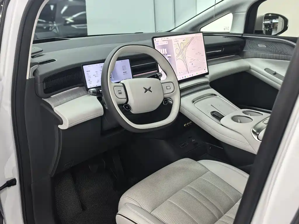 XPeng X9 — миниатюра 13