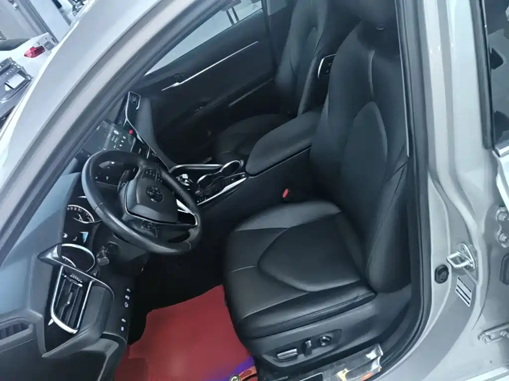 Toyota Camry — миниатюра 15