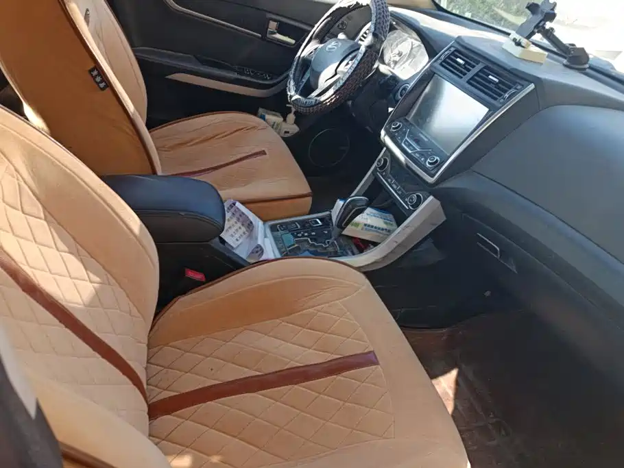 Landwind Landwind X5 — миниатюра 8