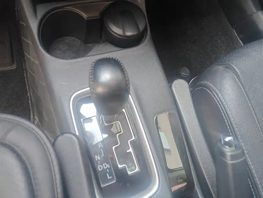 Mitsubishi Outlander (Import) — миниатюра 16