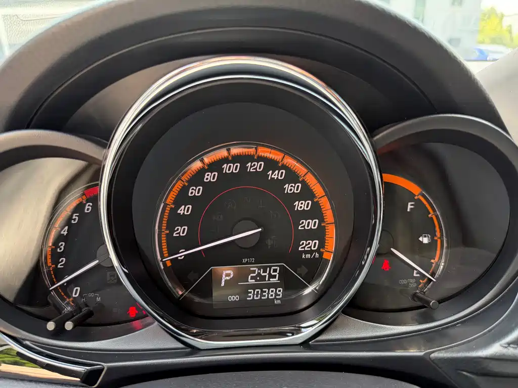 Toyota Yaris L — миниатюра 8