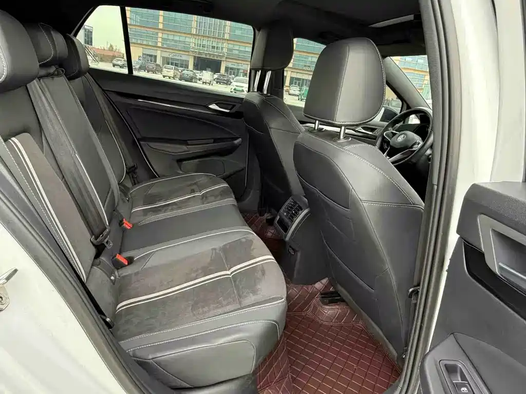 Volkswagen Golf — миниатюра 12