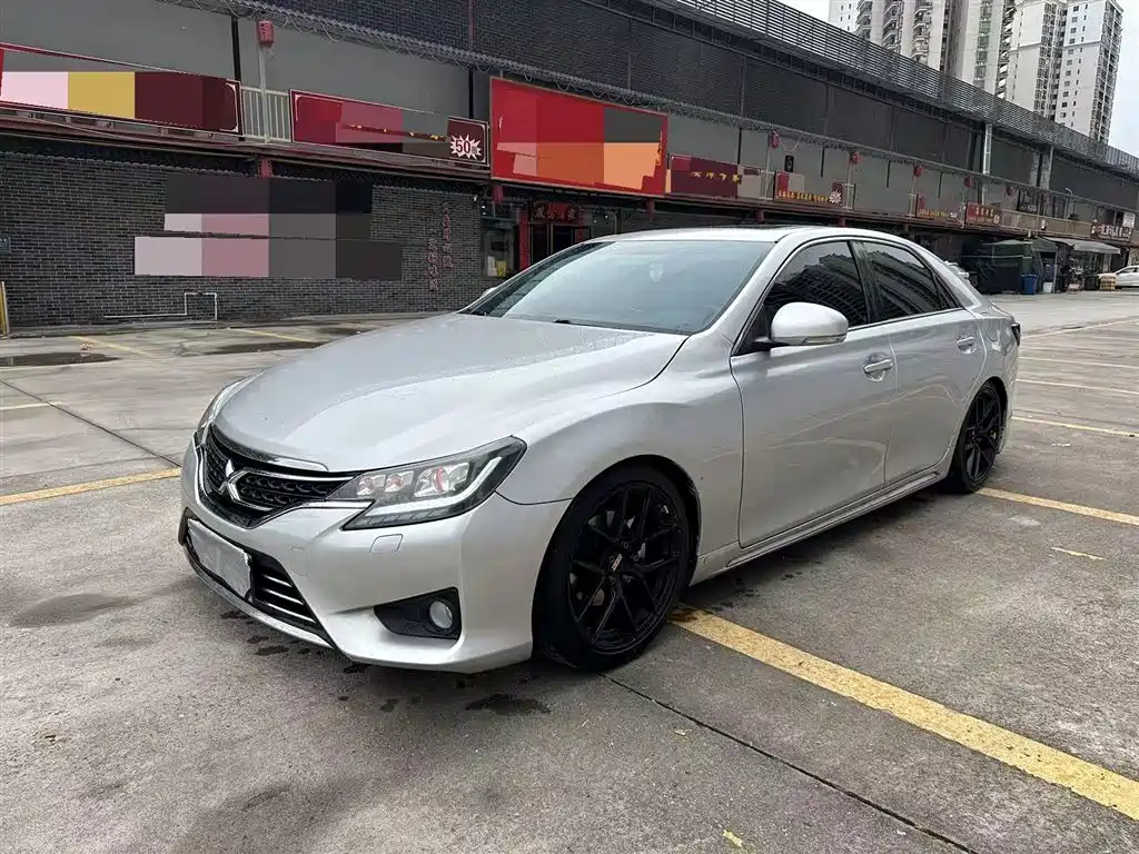 Купить Toyota Reiz