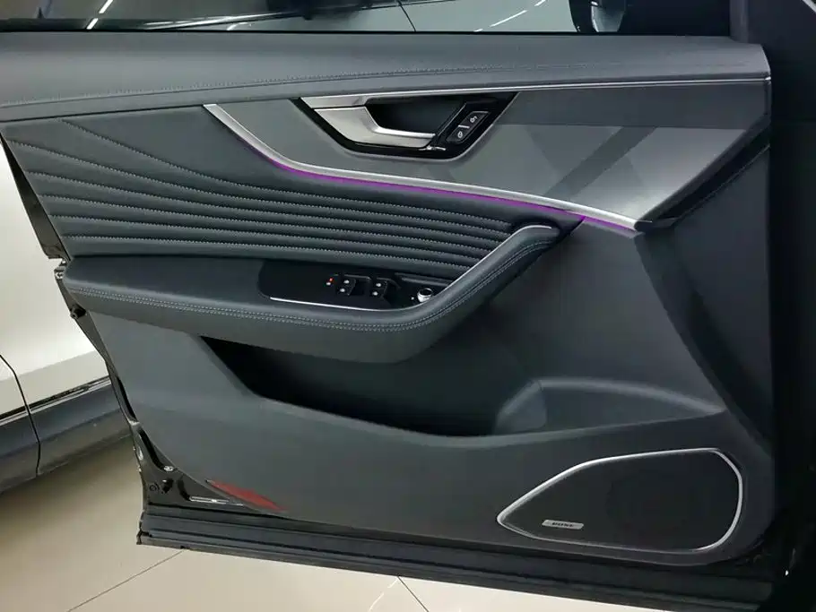 Hongqi Hongqi HS5 — миниатюра 7
