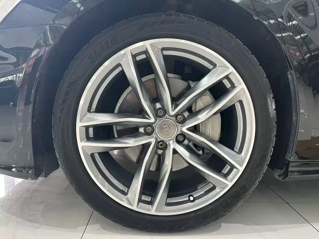 Audi A6L 2022 40 TFSI Luxury