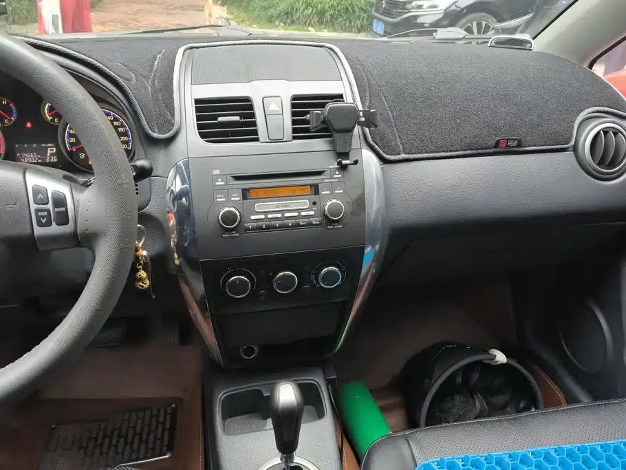 Suzuki SX4 — миниатюра 13