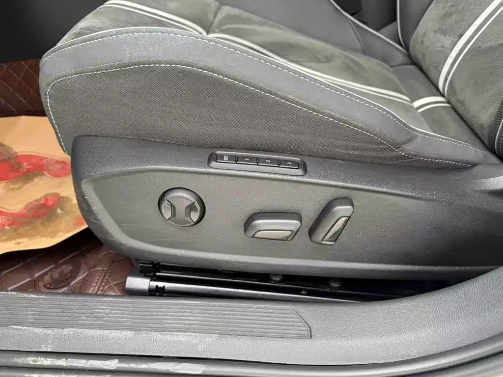 Volkswagen Golf — миниатюра 8
