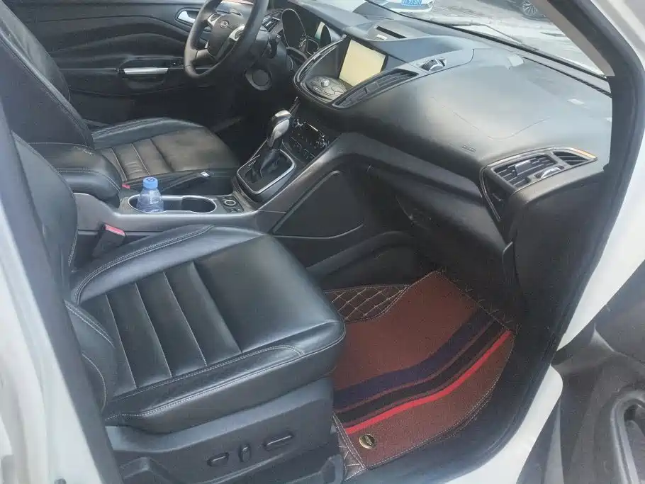 Ford Kuga — миниатюра 8