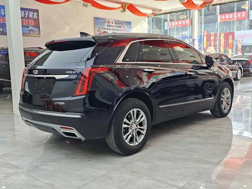 CADILLAC XT5