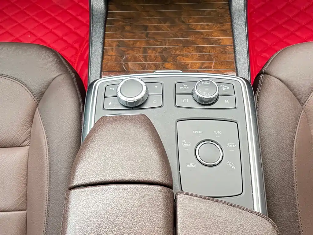 Mercedes-Benz M-Class — миниатюра 13
