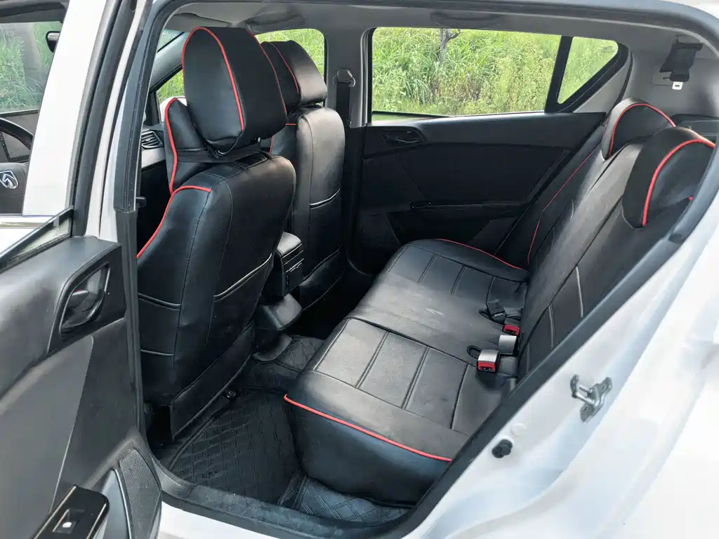 Baojun 310 — миниатюра 12