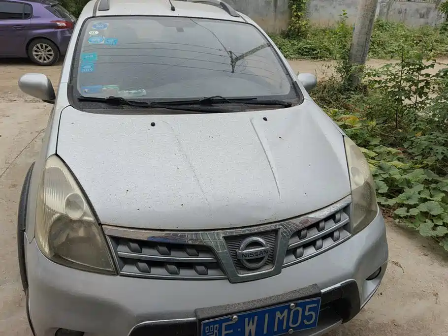 Nissan Livina — миниатюра 2