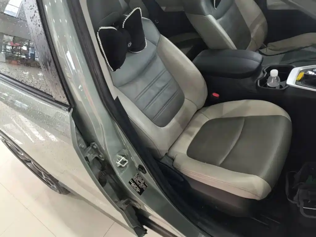 Toyota RAV4 — миниатюра 25