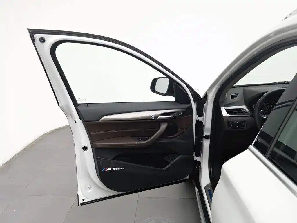 BMW X1 — миниатюра 8