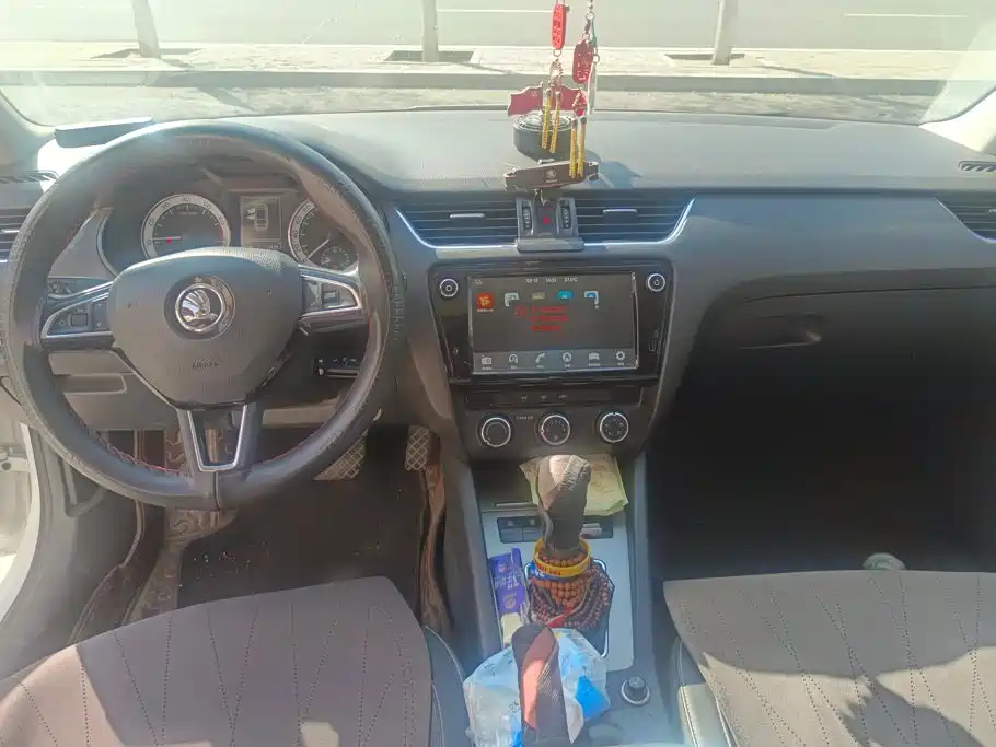 Skoda Octavia — миниатюра 12