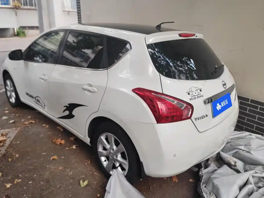 Nissan Tiida — миниатюра 3