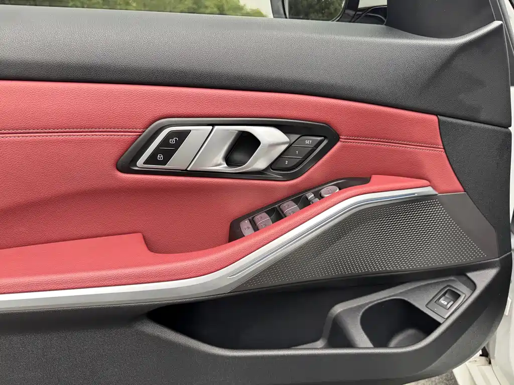 BMW 3 Series — миниатюра 4