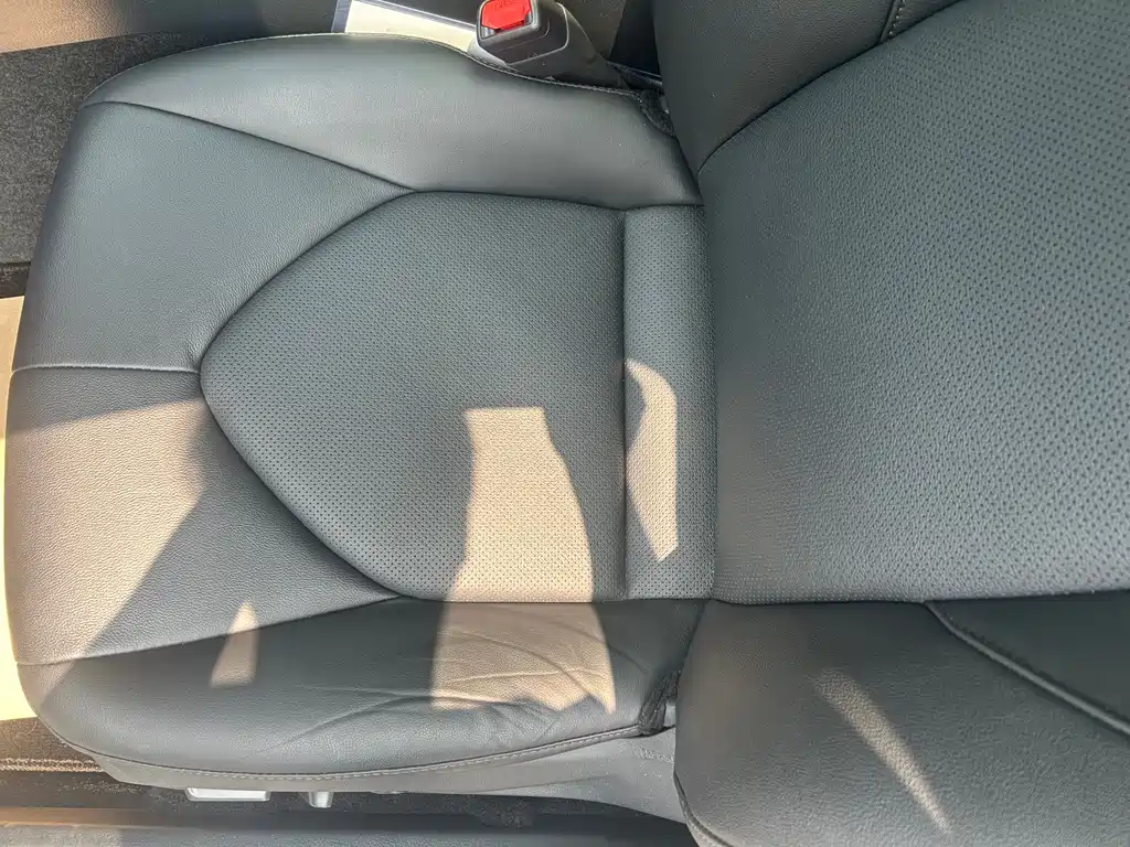 Toyota Camry — миниатюра 19