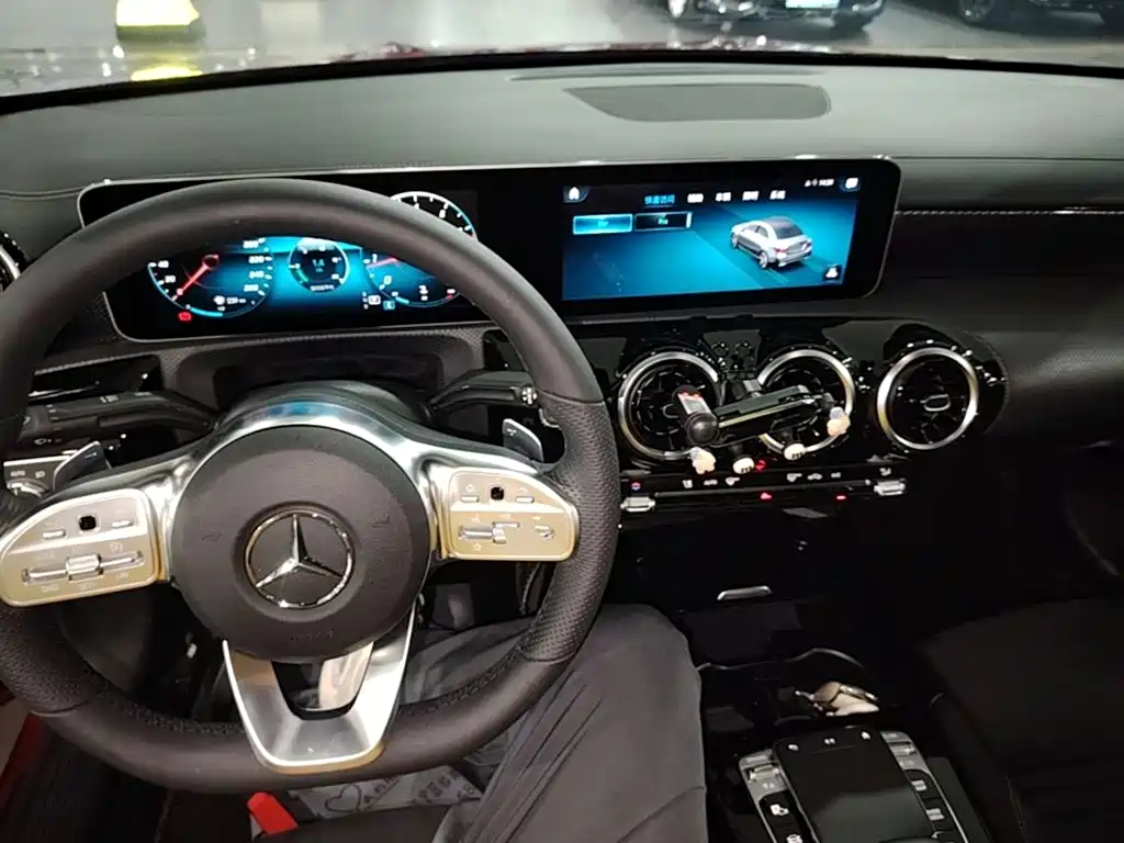 Mercedes-Benz A-Class — миниатюра 10
