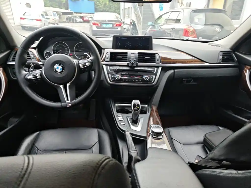 BMW 3 Series — миниатюра 10