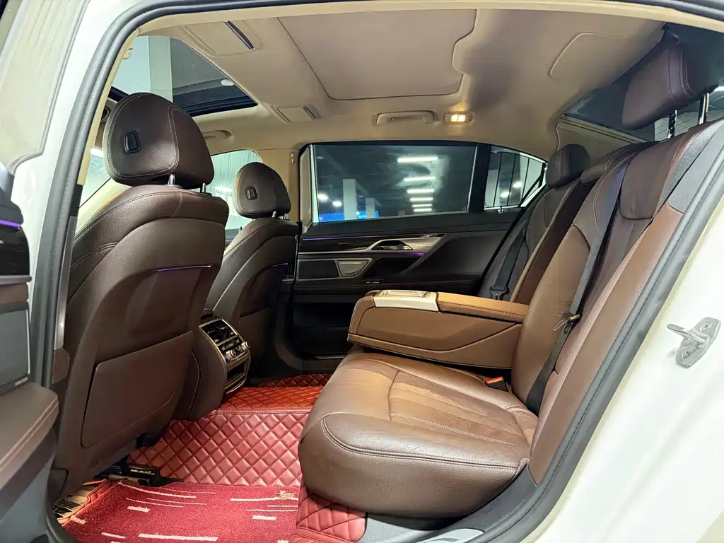 BMW 7 Series 7 2016 730Li Lead