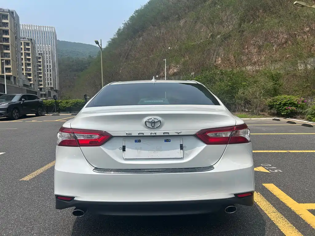 Toyota Camry — миниатюра 28